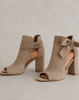 Ophalyra - Sandalen met Vierkante Hak en Elegante Knoop met Open Neus
