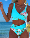 Bikini met contrasterend bloemenpatroon – verdeeld ontwerp