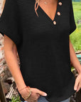 Adina - Stijlvolle V-hals Top met Korte Mouwen en Knopen