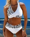 Elnora Kruis-Bikini – Verfijnde kruisdetails voor een elegante strandlook