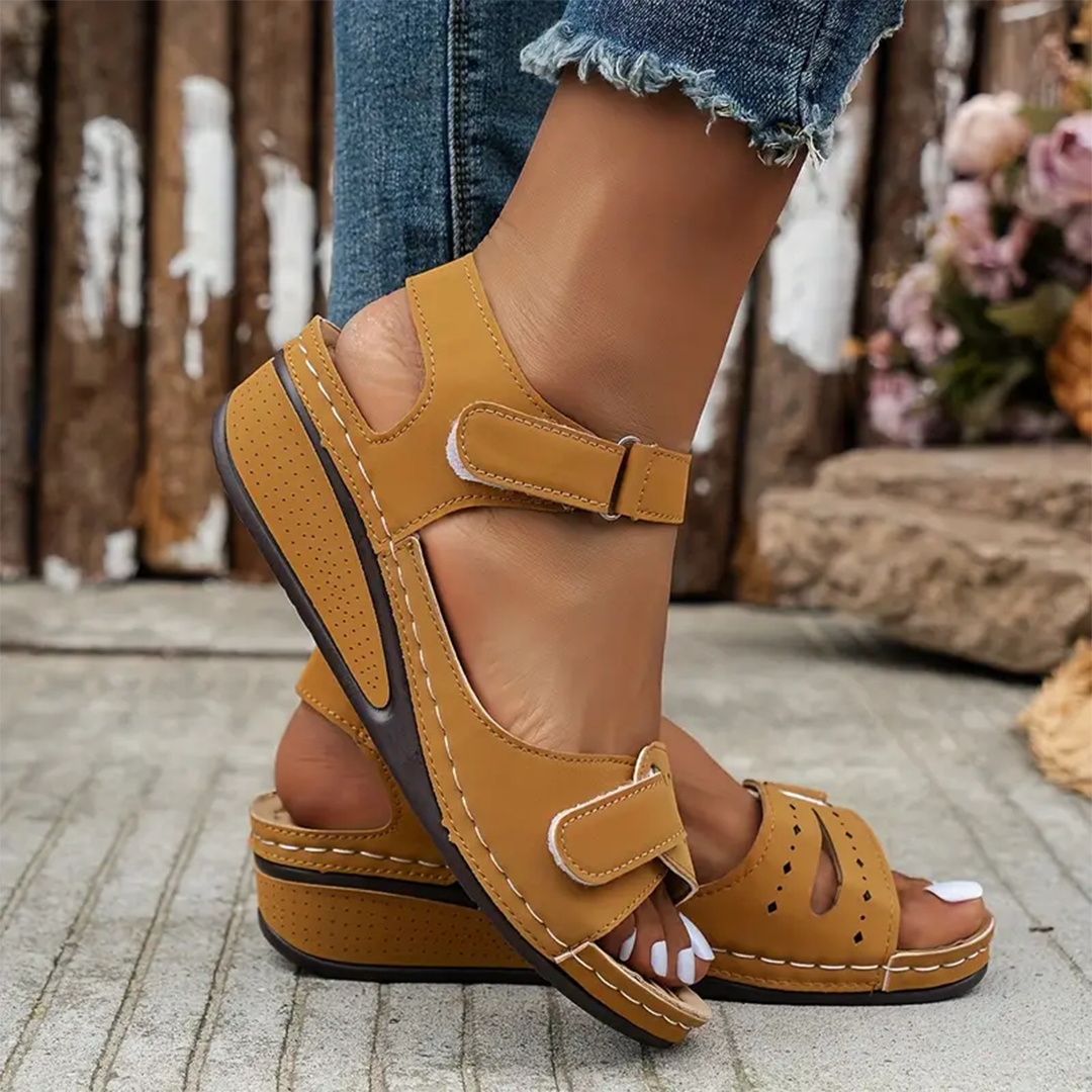 Nolwenn - Comfortabele en elegante sport sleehakken