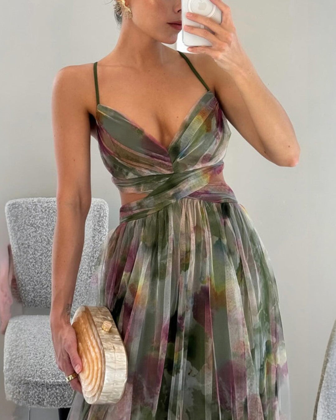 Helena - Maxi Jurk Vrouw Fluide Met V-Hals Fijne Bandjes Elegante Bloemmotieven