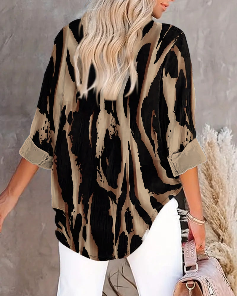 Telyra - Blouse Met Hoge Kraag Irregulier Print