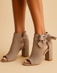 Ophalyra - Sandalen met Vierkante Hak en Elegante Knoop met Open Neus