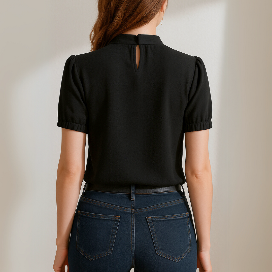 Evelia - Zwarte geplooide blouse met open mouwen
