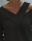 Melyra - Elegante Top met Asymmetrische V-Hals