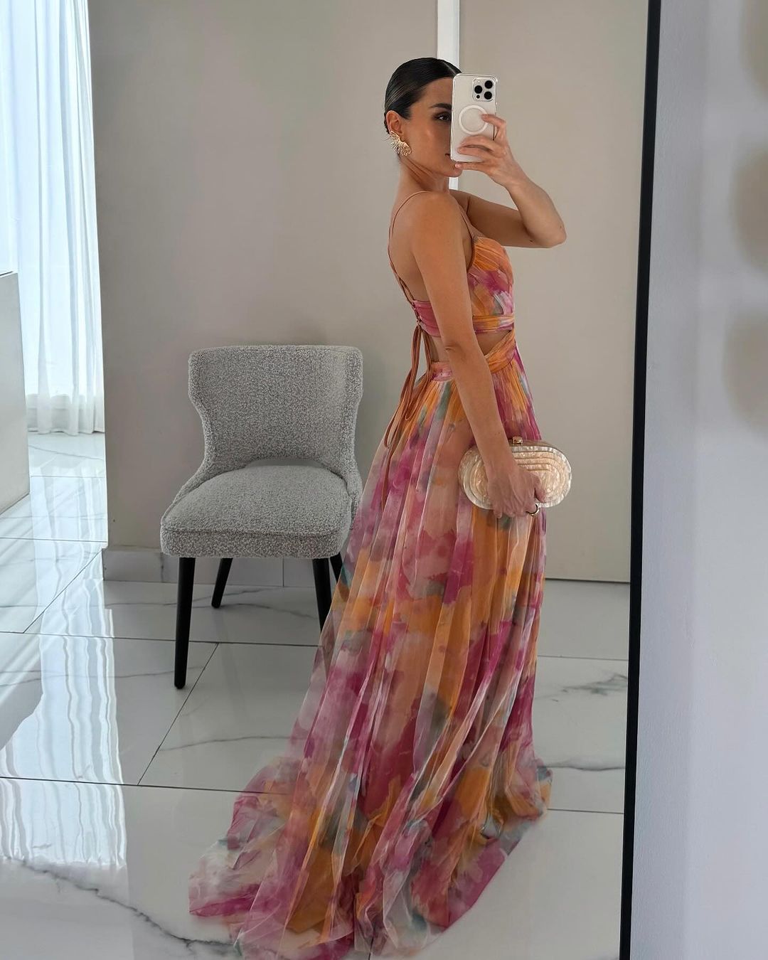 Helena - Maxi Jurk Vrouw Fluide Met V-Hals Fijne Bandjes Elegante Bloemmotieven