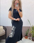 Delara - Letter Print Jurk met Ronde Hals