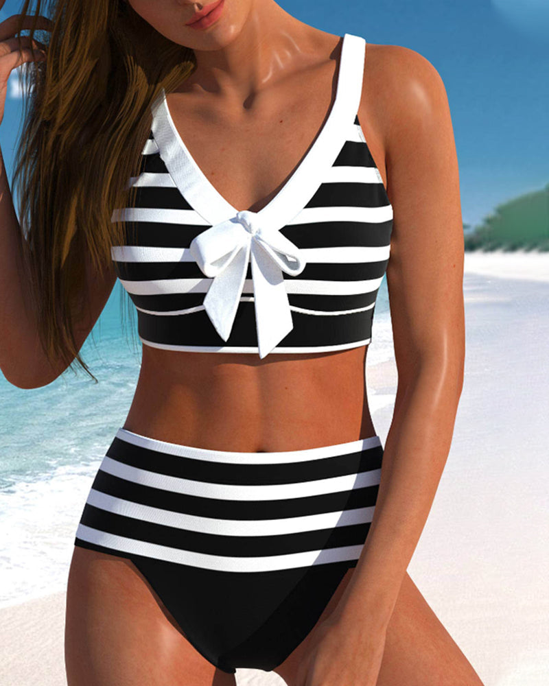 Laluna® Gestreepte bikini met hoge taille – flatterende taille, tijdloze streepjeslook