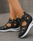 Romina - Elegante en lichtgewicht sandalen met sleehakken