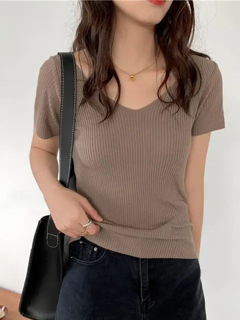 Amara - Knitted Ribbed Sweater