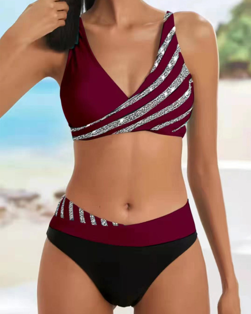 Mona – Stijlvol bedrukt bikini in zachte warme tinten