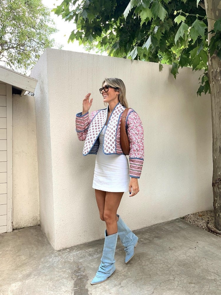 Mia- Twee Unieke Looks, één Stijl!