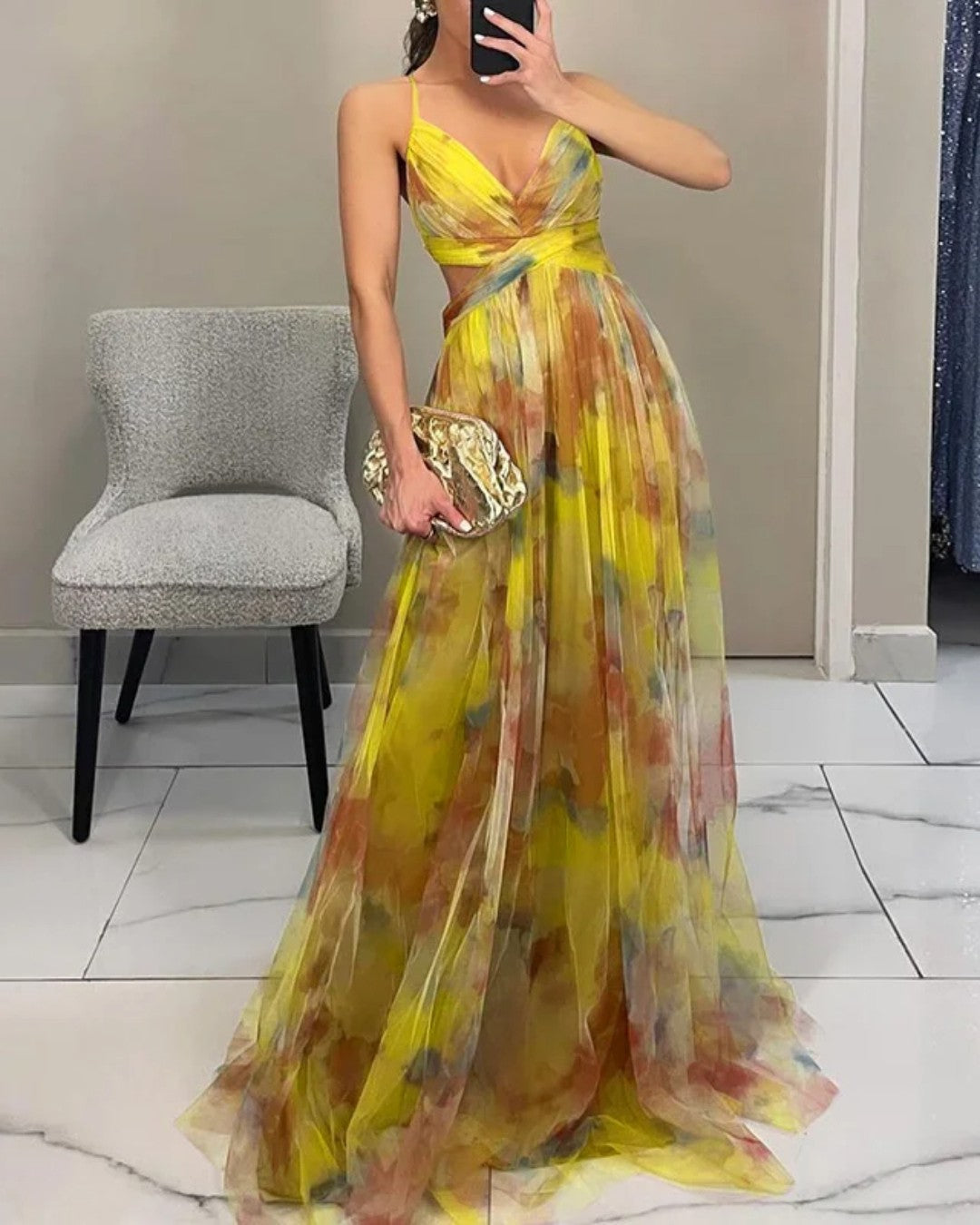 Helena - Maxi Jurk Vrouw Fluide Met V-Hals Fijne Bandjes Elegante Bloemmotieven