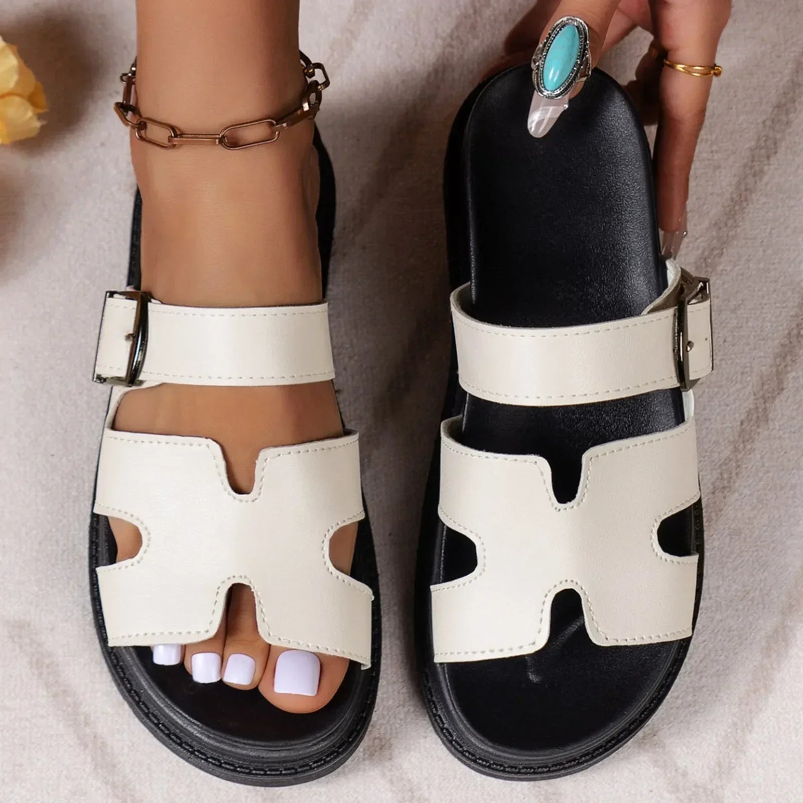 Kassina - Comfortabele en elegante leren sandalen