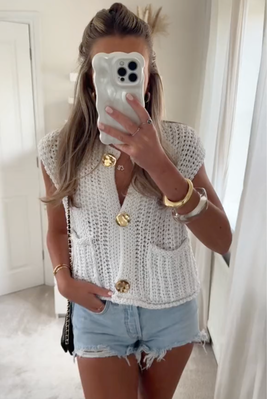 Bo- Knitted style vest