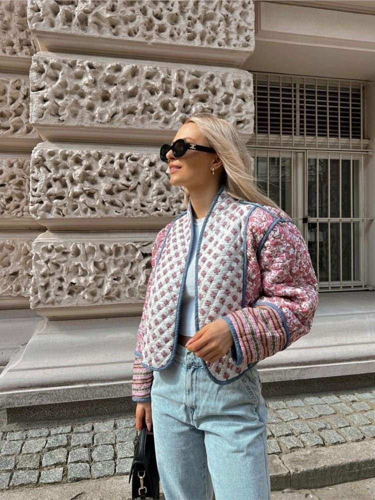 Mia- Twee Unieke Looks, één Stijl!