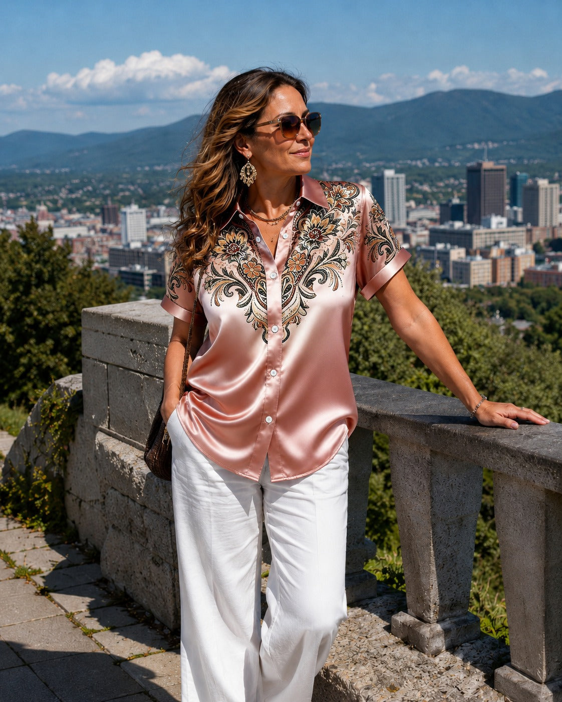 Quinessa - Dames satijnen blouse met bloemenprint