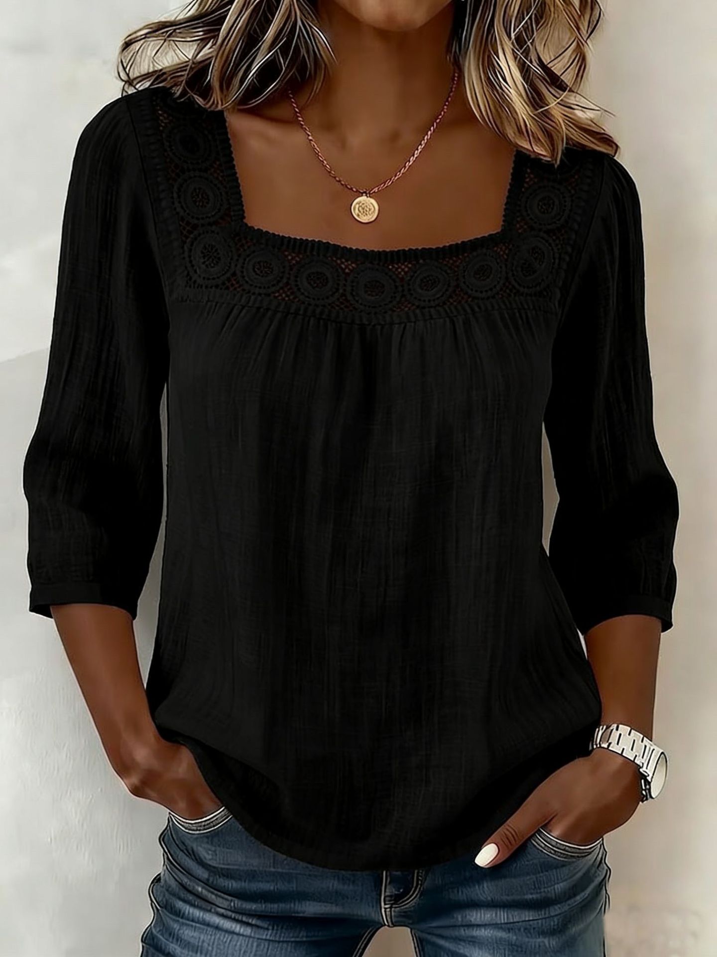 Myzaria - Damesblouse met vierkante halslijn en elegante kant