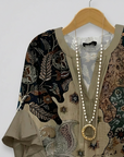 Faylissora – Elegante Losse Blouse met V-Hals en Artistieke Print