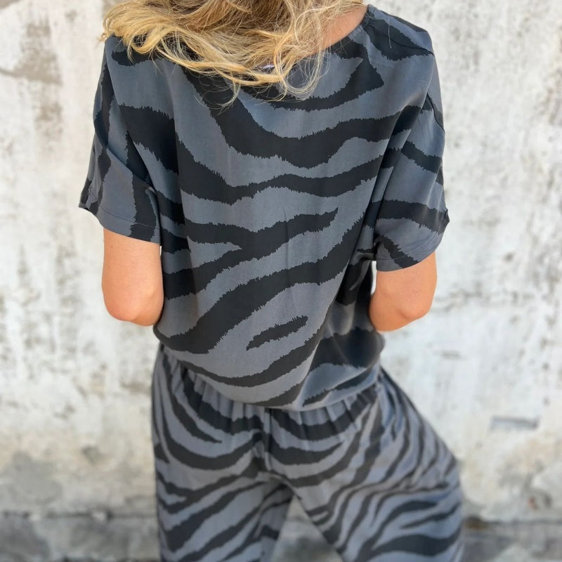 Alina - Tweedelige zebraprint set voor vrouwen