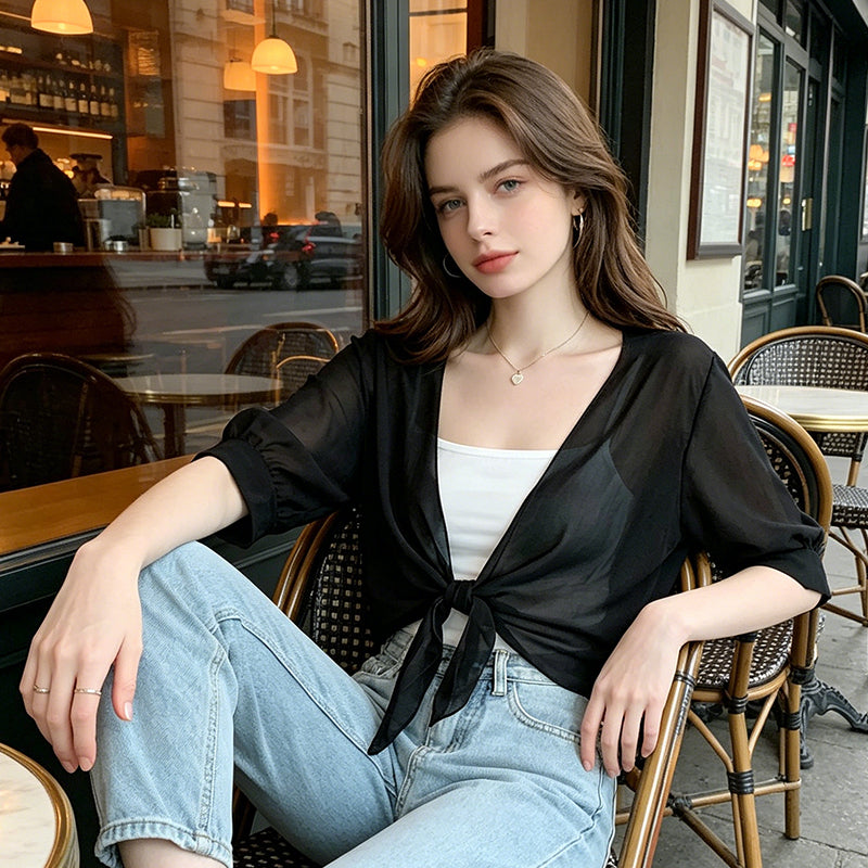 Brynoria - Korte vrouwen top van transparant chiffon met strik aan de voorkant
