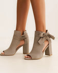 Ophalyra - Sandalen met Vierkante Hak en Elegante Knoop met Open Neus